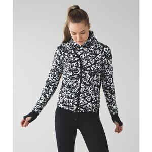 [Lululemon] Cozy Cuddle Up Fleur Sombre Floral Print Jacket Thumbholes Size 12